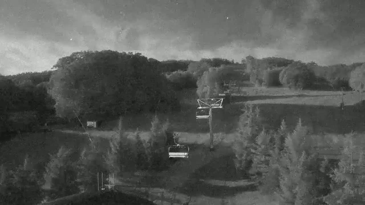 Blue Mountain Orchard Base Ropeway Station / Cascade Putting Course & Ski Slopes Live Cam - Collingwood, Blue Mountains, Simcoe, Ontario, Canada