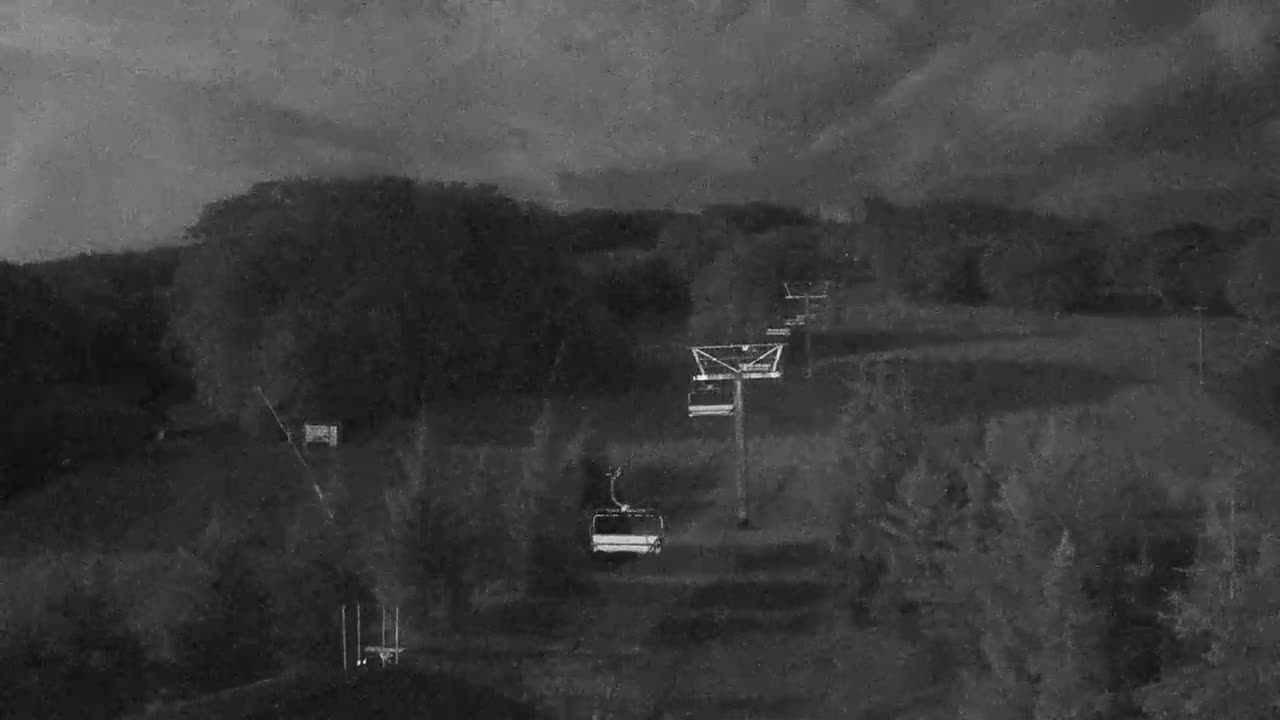 Blue Mountain Orchard Base Ropeway Station / Cascade Putting Course & Ski Slopes Live Cam - Collingwood, Blue Mountains, Simcoe, Ontario, Canada