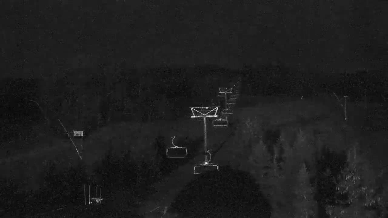 Blue Mountain Orchard Base Ropeway Station / Cascade Putting Course & Ski Slopes Live Cam - Collingwood, Blue Mountains, Simcoe, Ontario, Canada