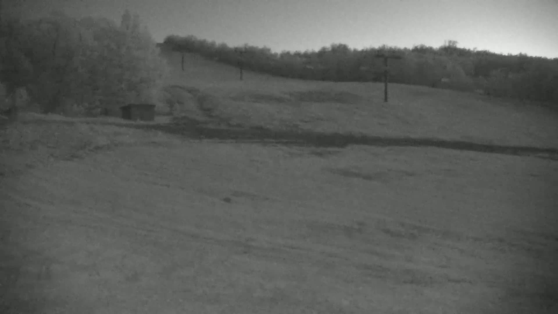 Blue Mountain South Base Ski Slopes & Cable Car Live Cam - Collingwood, Blue Mountains, Simcoe, Ontario, Canada