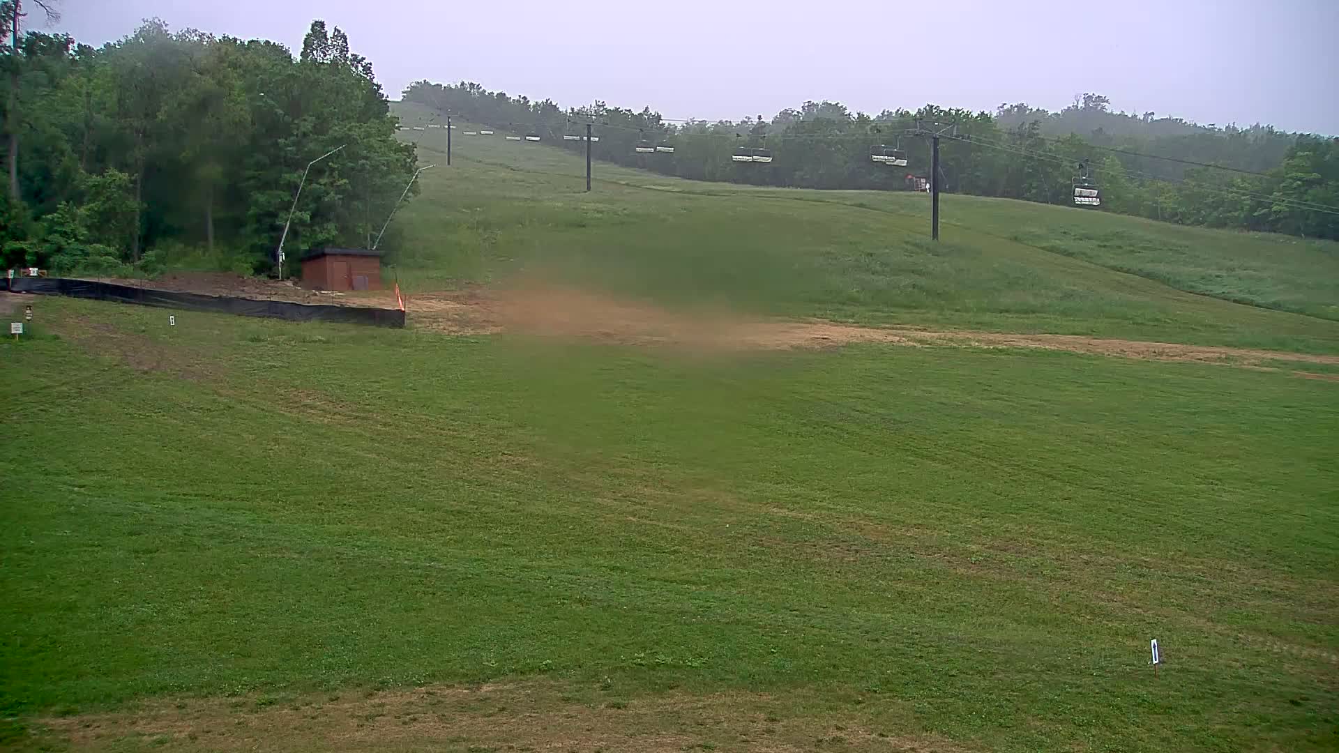 Blue Mountain South Base Ski Slopes & Cable Car Live Cam - Collingwood, Blue Mountains, Simcoe, Ontario, Canada
