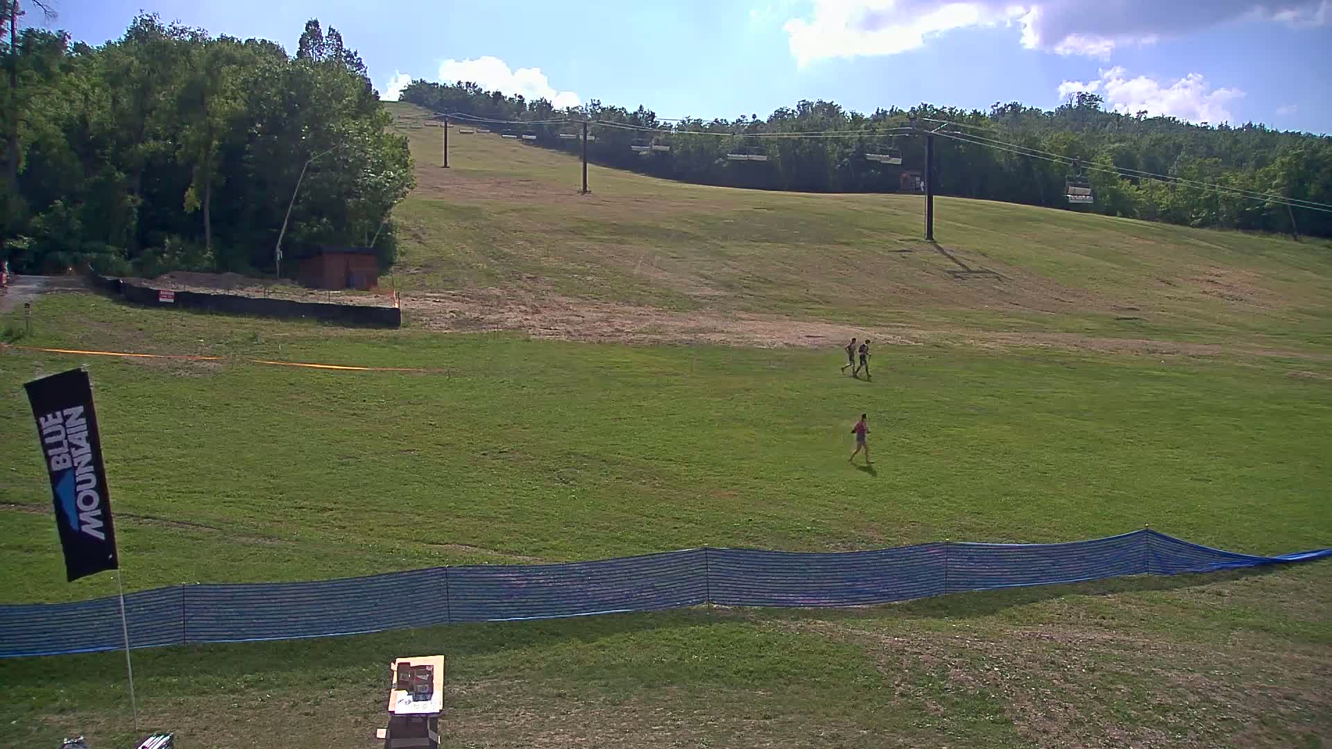 Blue Mountain South Base Ski Slopes & Cable Car Live Cam - Collingwood, Blue Mountains, Simcoe, Ontario, Canada