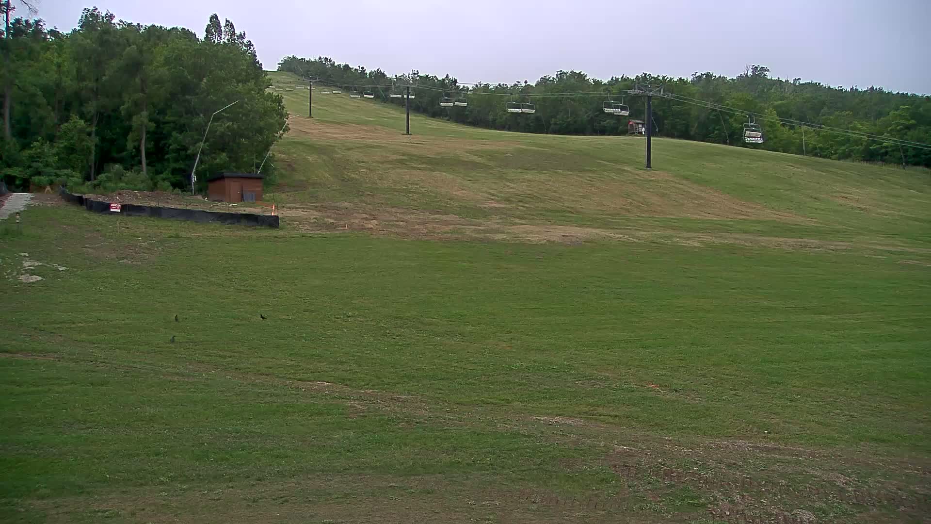 Blue Mountain South Base Ski Slopes & Cable Car Live Cam - Collingwood, Blue Mountains, Simcoe, Ontario, Canada