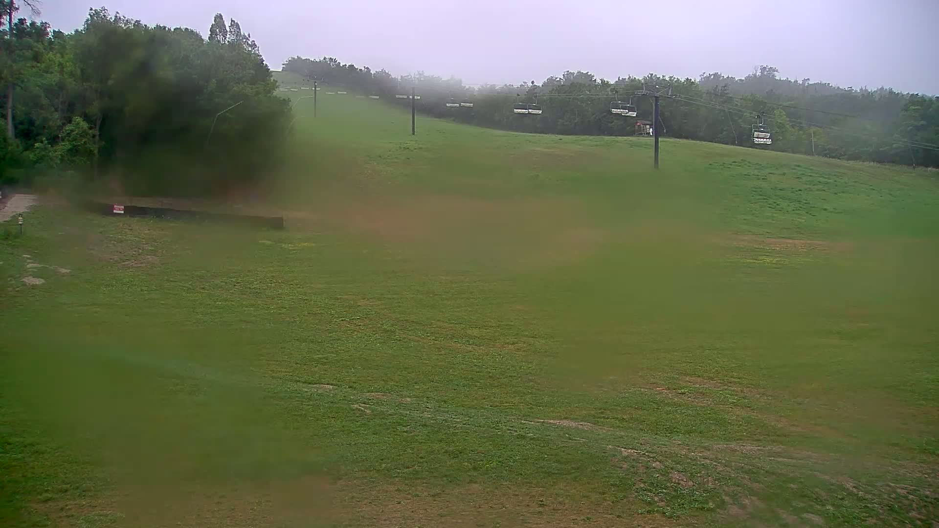Blue Mountain South Base Ski Slopes & Cable Car Live Cam - Collingwood, Blue Mountains, Simcoe, Ontario, Canada
