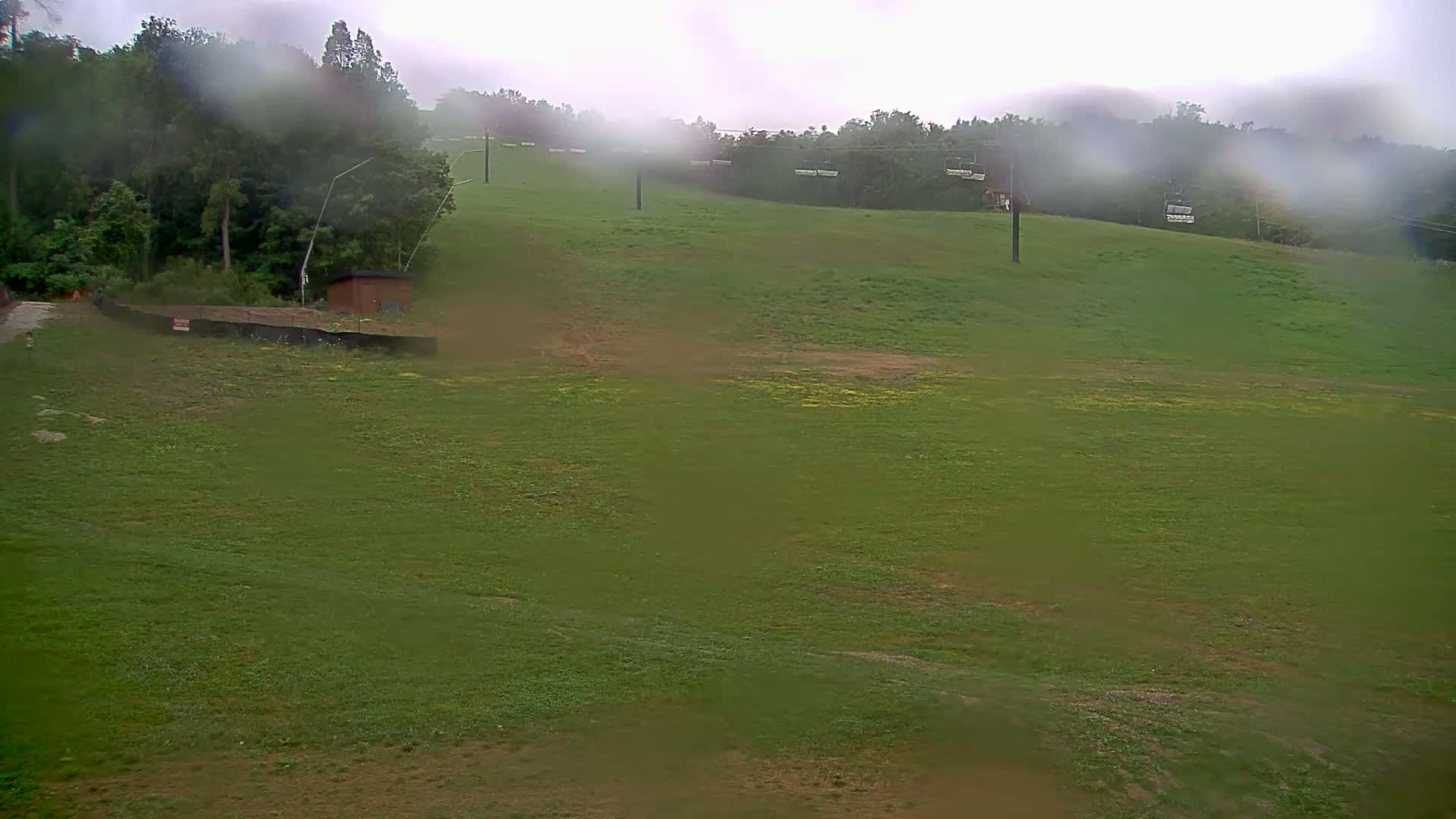 Blue Mountain South Base Ski Slopes & Cable Car Live Cam - Collingwood, Blue Mountains, Simcoe, Ontario, Canada