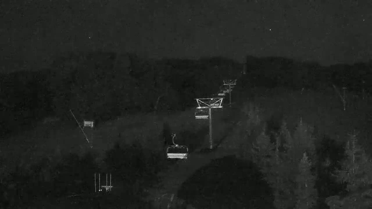 Blue Mountain South Base Ski Slopes & Cable Car Live Cam - Collingwood, Blue Mountains, Simcoe, Ontario, Canada