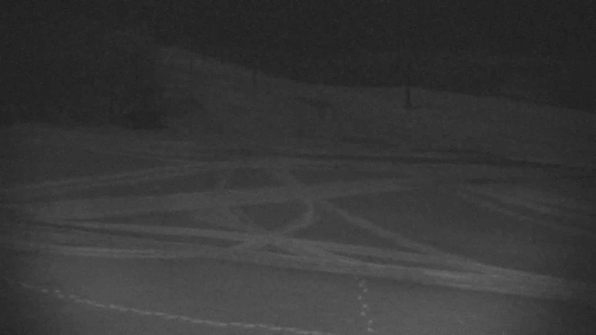 Blue Mountain South Base Ski Slopes & Cable Car Live Cam - Collingwood, Blue Mountains, Simcoe, Ontario, Canada