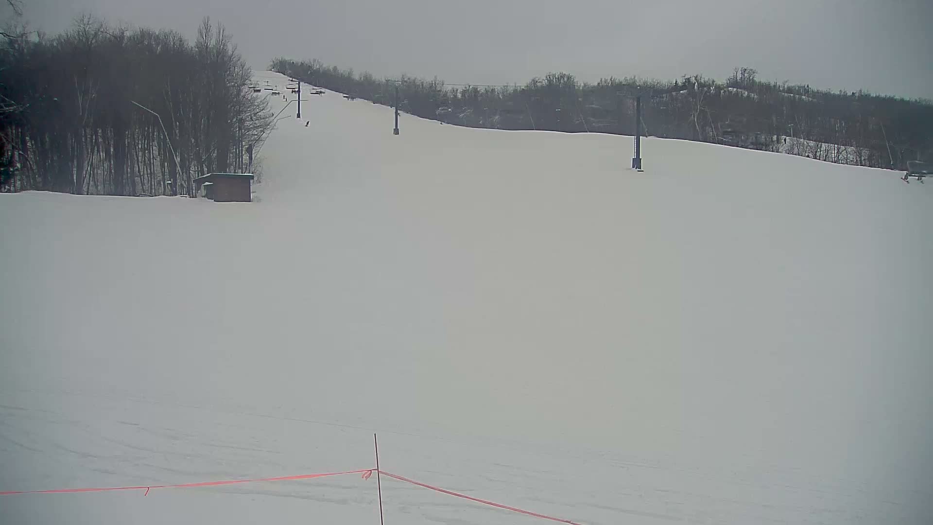 Blue Mountain South Base Ski Slopes & Cable Car Live Cam - Collingwood, Blue Mountains, Simcoe, Ontario, Canada