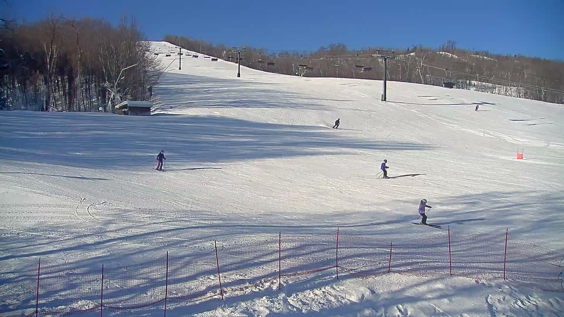 Blue Mountain South Base Ski Slopes & Cable Car Live Cam - Collingwood, Blue Mountains, Simcoe, Ontario, Canada
