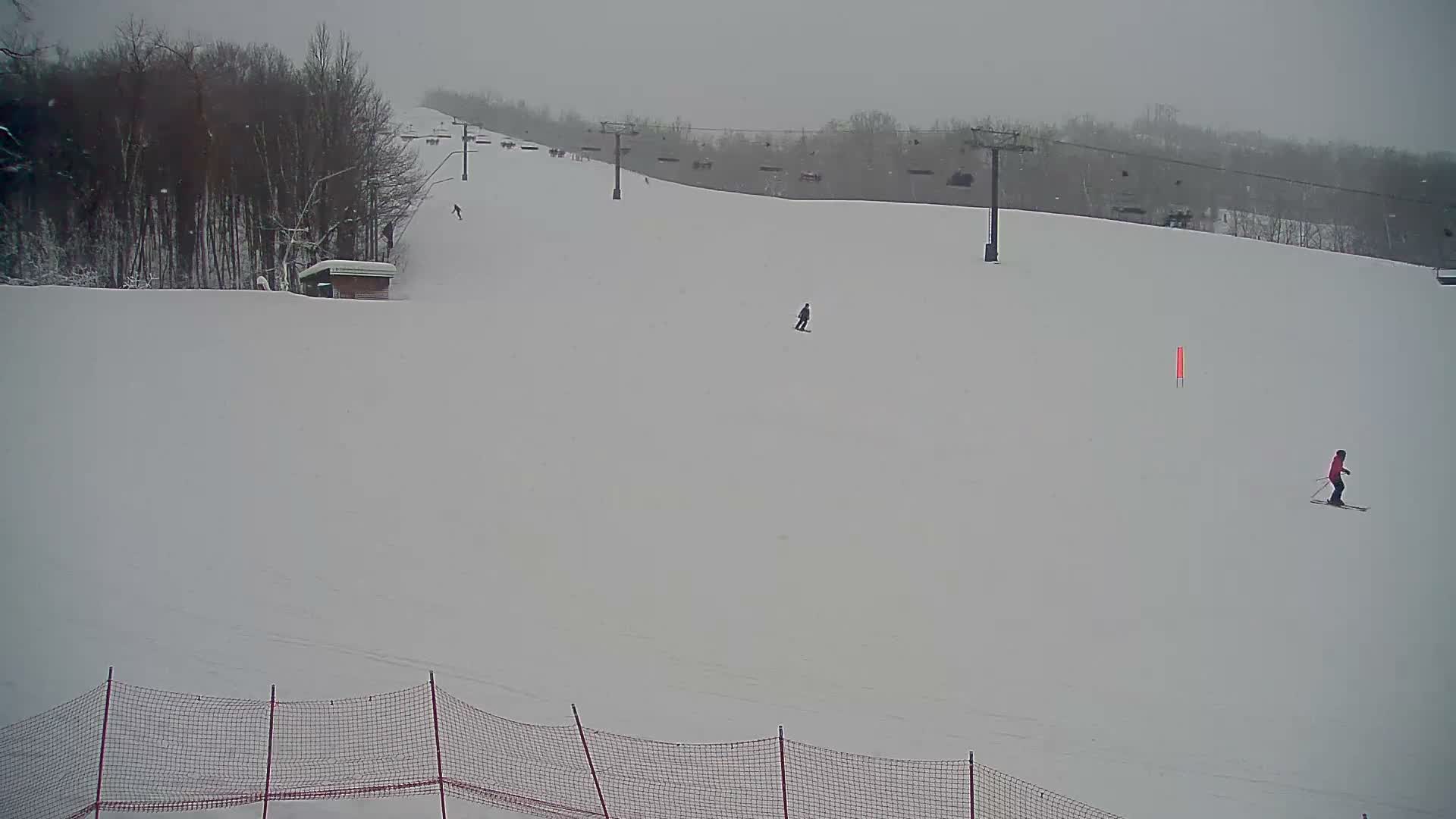 Blue Mountain South Base Ski Slopes & Cable Car Live Cam - Collingwood, Blue Mountains, Simcoe, Ontario, Canada