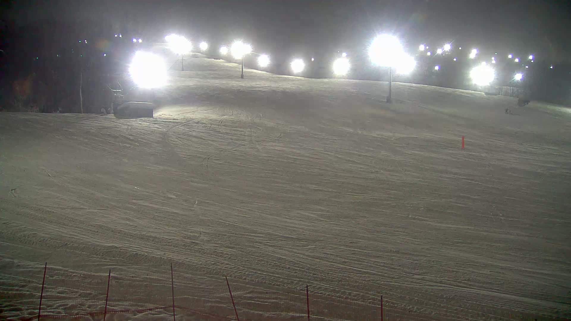 Blue Mountain South Base Ski Slopes & Cable Car Live Cam - Collingwood, Blue Mountains, Simcoe, Ontario, Canada