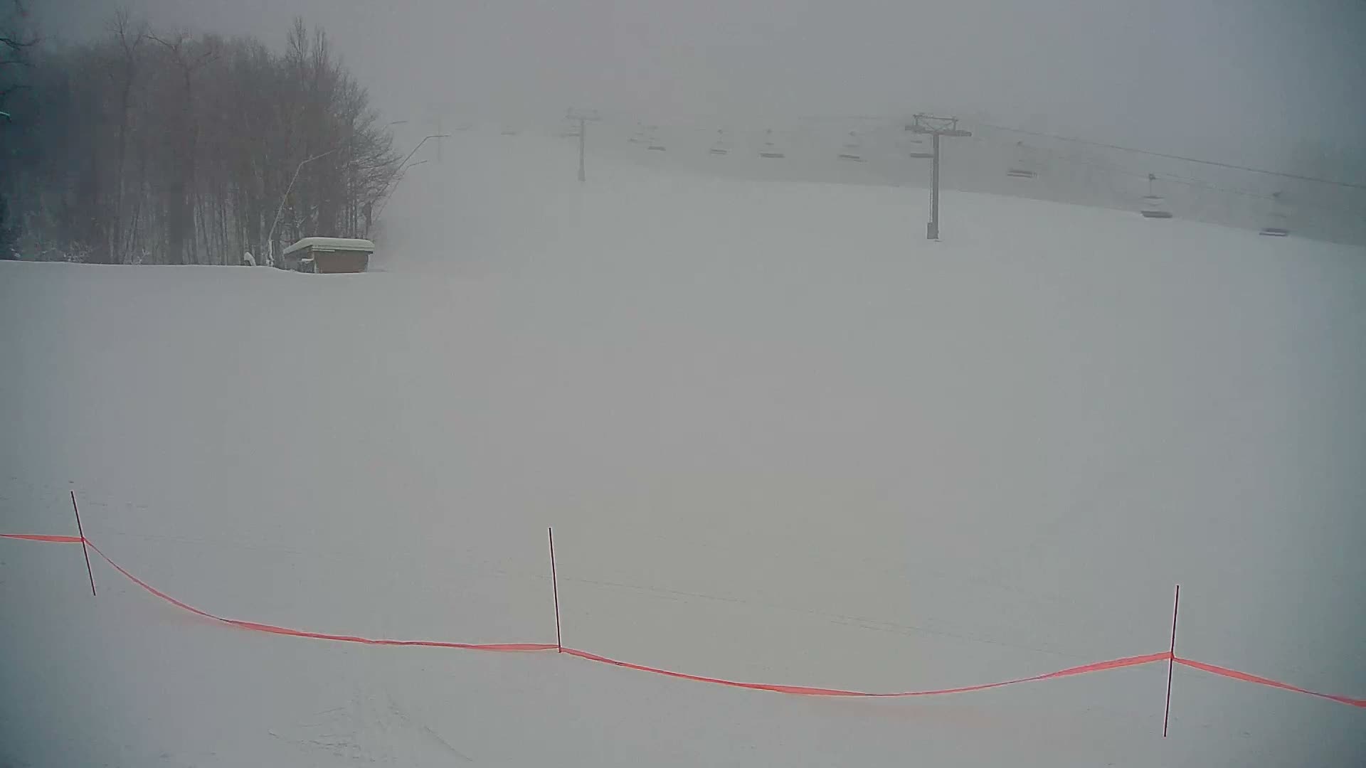 Blue Mountain South Base Ski Slopes & Cable Car Live Cam - Collingwood, Blue Mountains, Simcoe, Ontario, Canada