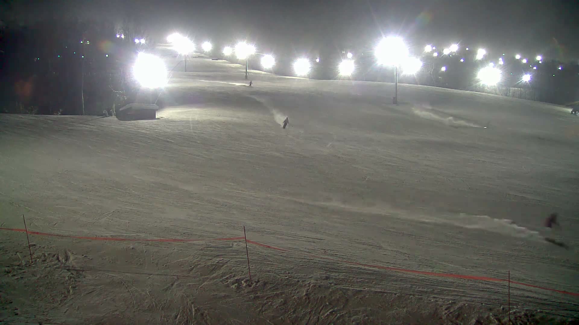 Blue Mountain South Base Ski Slopes & Cable Car Live Cam - Collingwood, Blue Mountains, Simcoe, Ontario, Canada