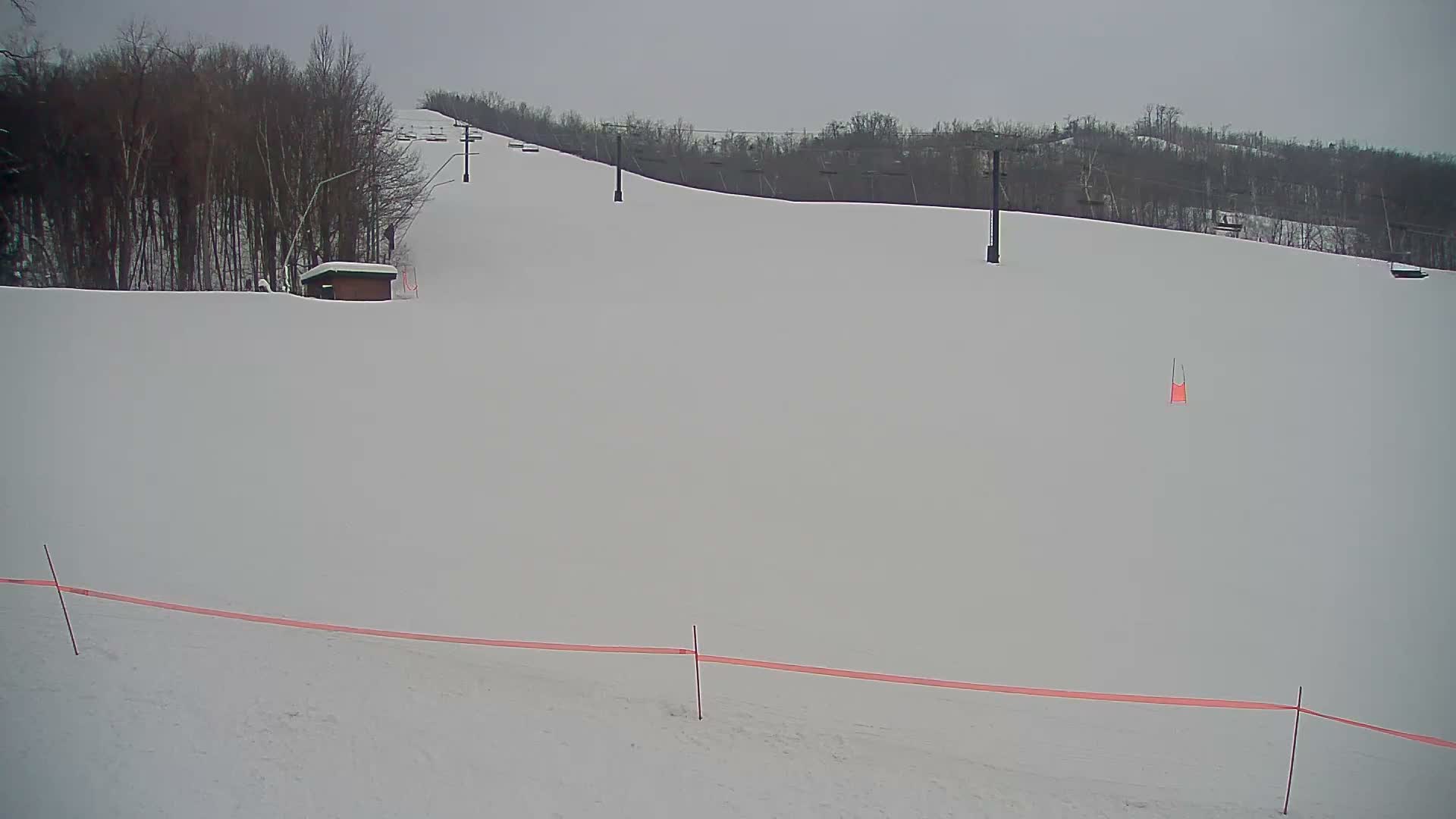 Blue Mountain South Base Ski Slopes & Cable Car Live Cam - Collingwood, Blue Mountains, Simcoe, Ontario, Canada