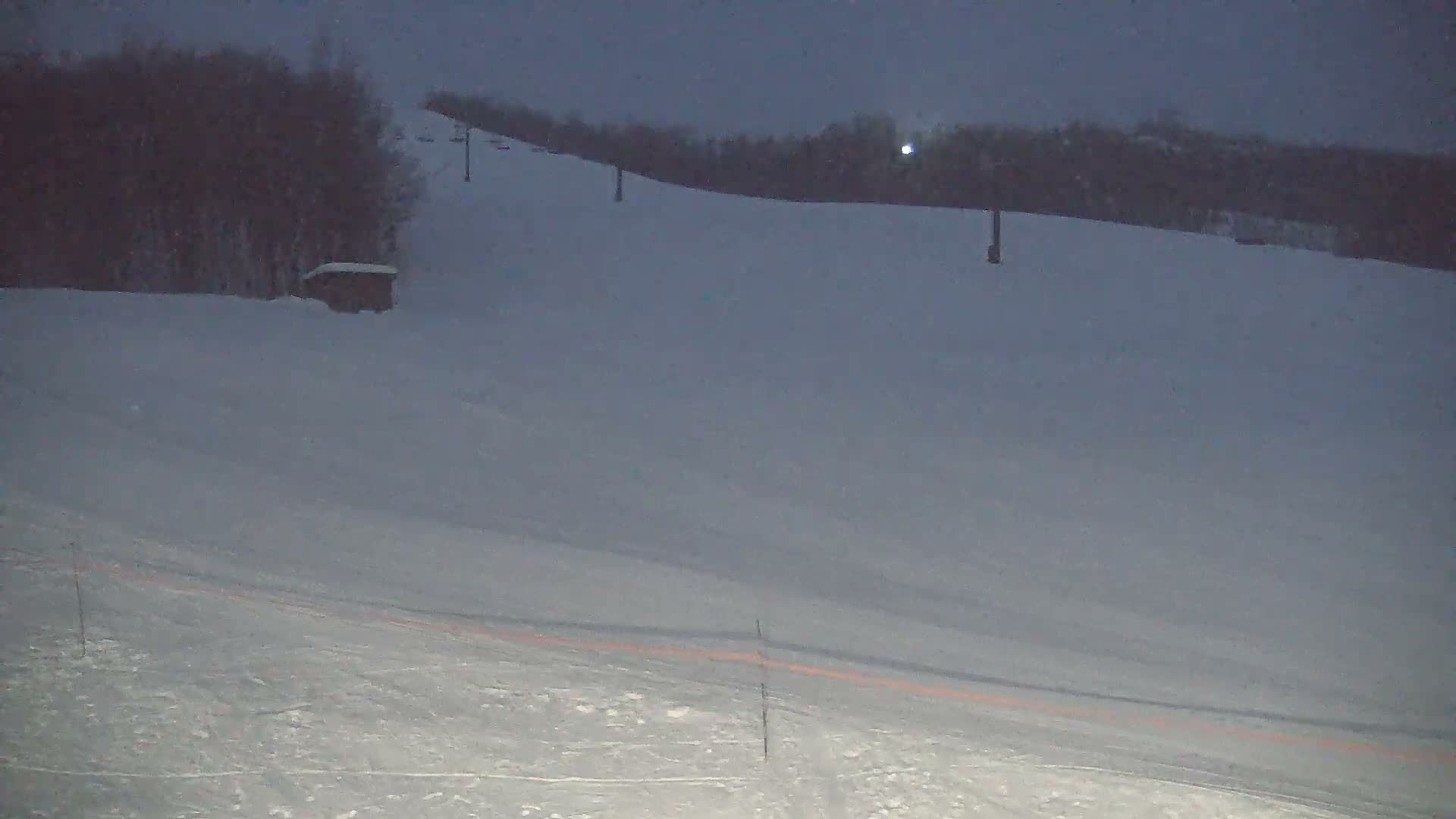 Blue Mountain South Base Ski Slopes & Cable Car Live Cam - Collingwood, Blue Mountains, Simcoe, Ontario, Canada