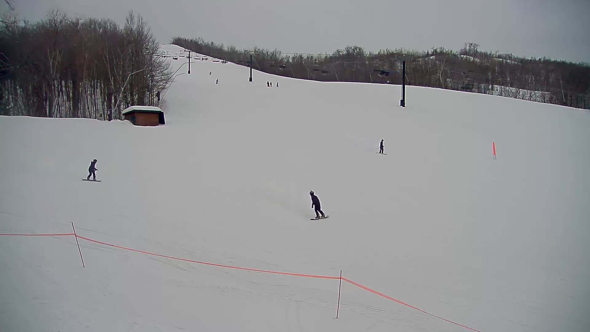 Blue Mountain South Base Ski Slopes & Cable Car Live Cam - Collingwood, Blue Mountains, Simcoe, Ontario, Canada