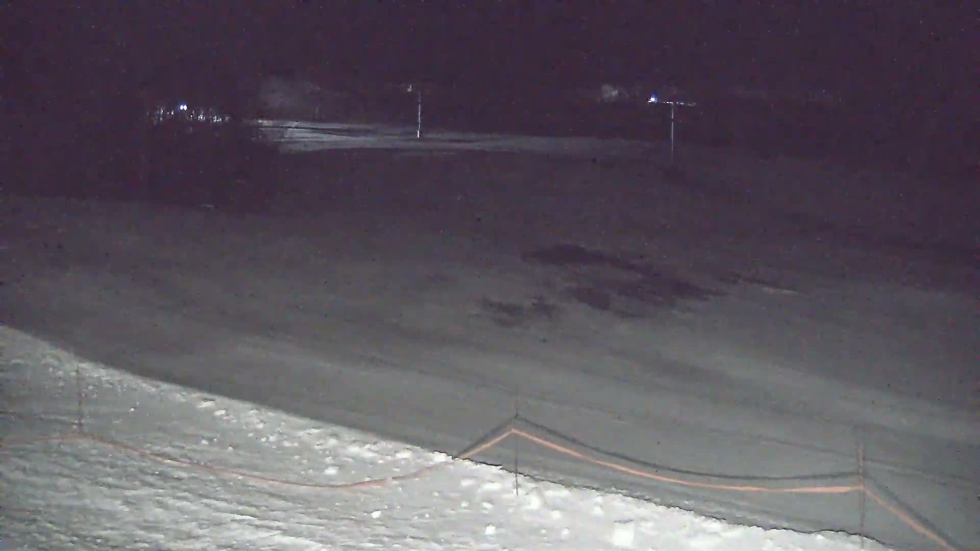 Blue Mountain South Base Ski Slopes & Cable Car Live Cam - Collingwood, Blue Mountains, Simcoe, Ontario, Canada