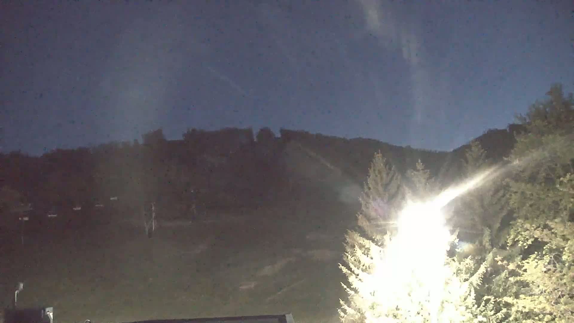 Blue Mountain Valley Base Ski Slopes Live Cam - Collingwood, Blue Mountains, Simcoe, Ontario, Canada