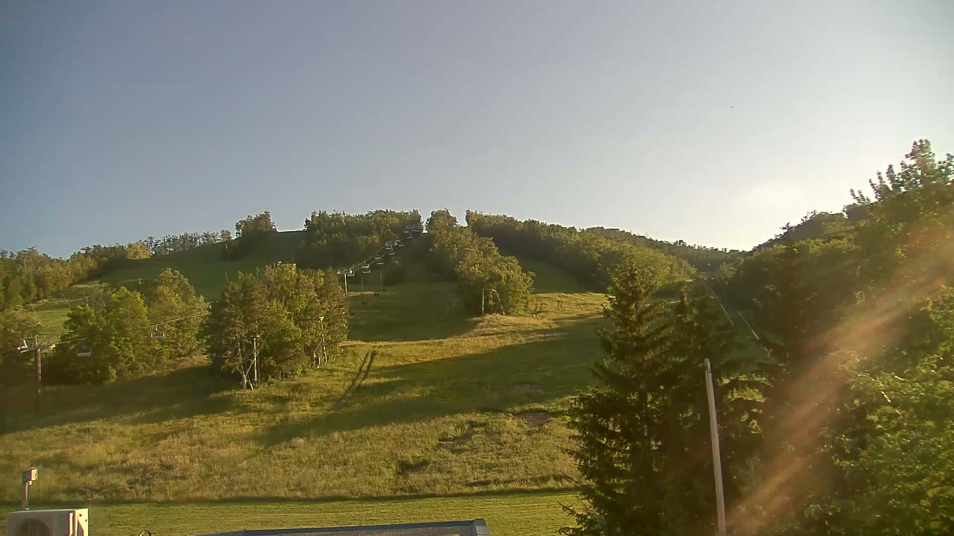 Blue Mountain Valley Base Ski Slopes Live Cam - Collingwood, Blue Mountains, Simcoe, Ontario, Canada