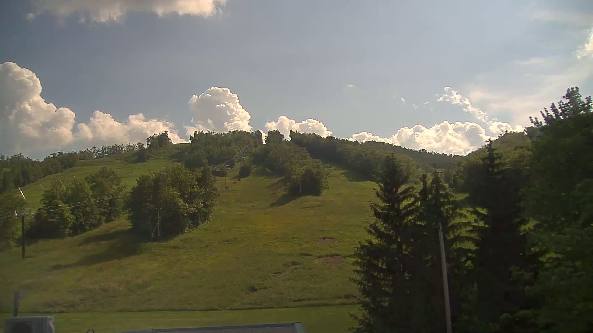 Blue Mountain Valley Base Ski Slopes Live Cam - Collingwood, Blue Mountains, Simcoe, Ontario, Canada