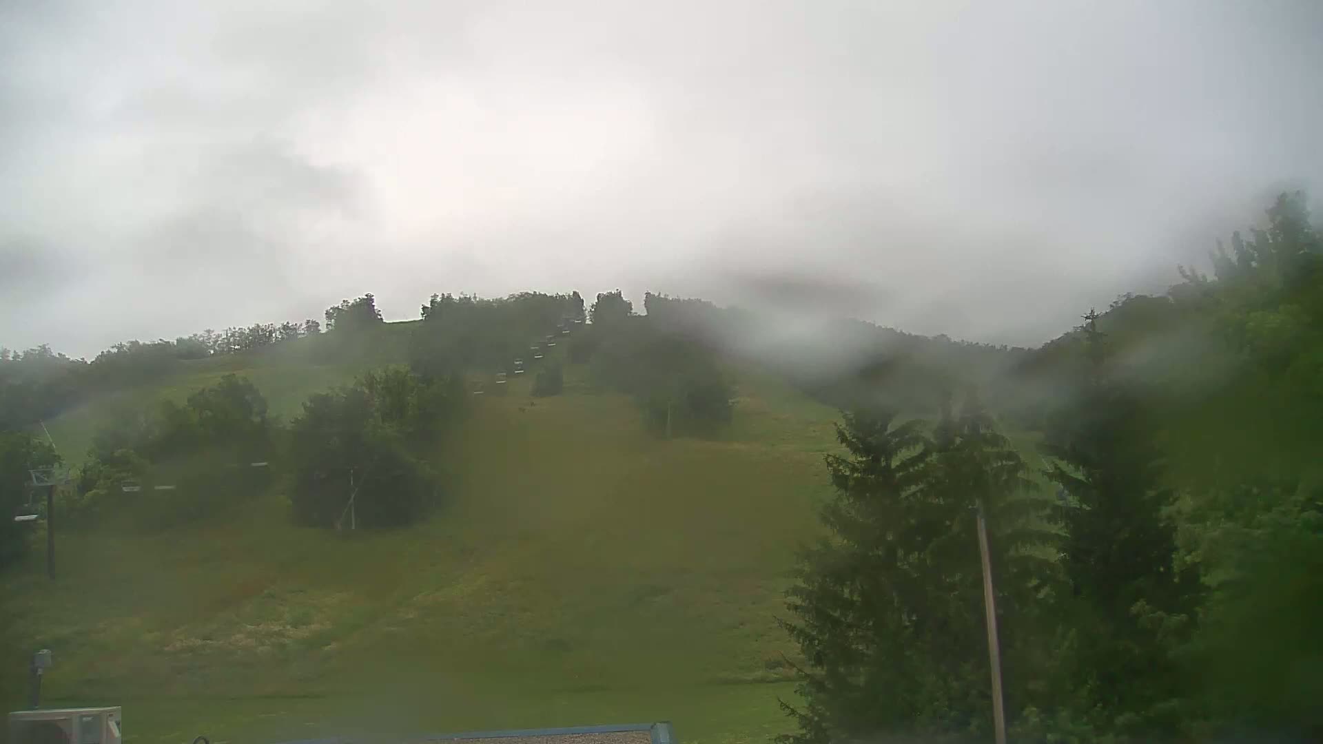 Blue Mountain Valley Base Ski Slopes Live Cam - Collingwood, Blue Mountains, Simcoe, Ontario, Canada