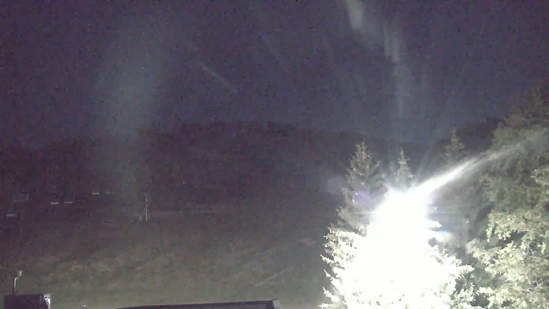Blue Mountain Valley Base Ski Slopes Live Cam - Collingwood, Blue Mountains, Simcoe, Ontario, Canada