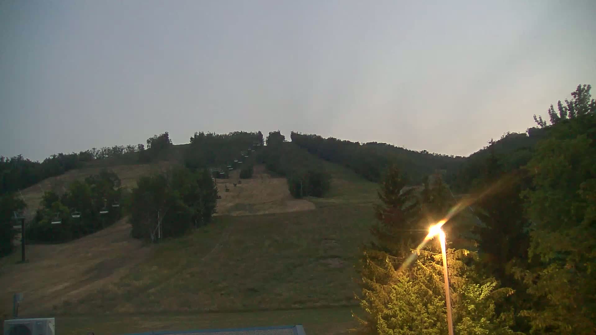 Blue Mountain Valley Base Ski Slopes Live Cam - Collingwood, Blue Mountains, Simcoe, Ontario, Canada