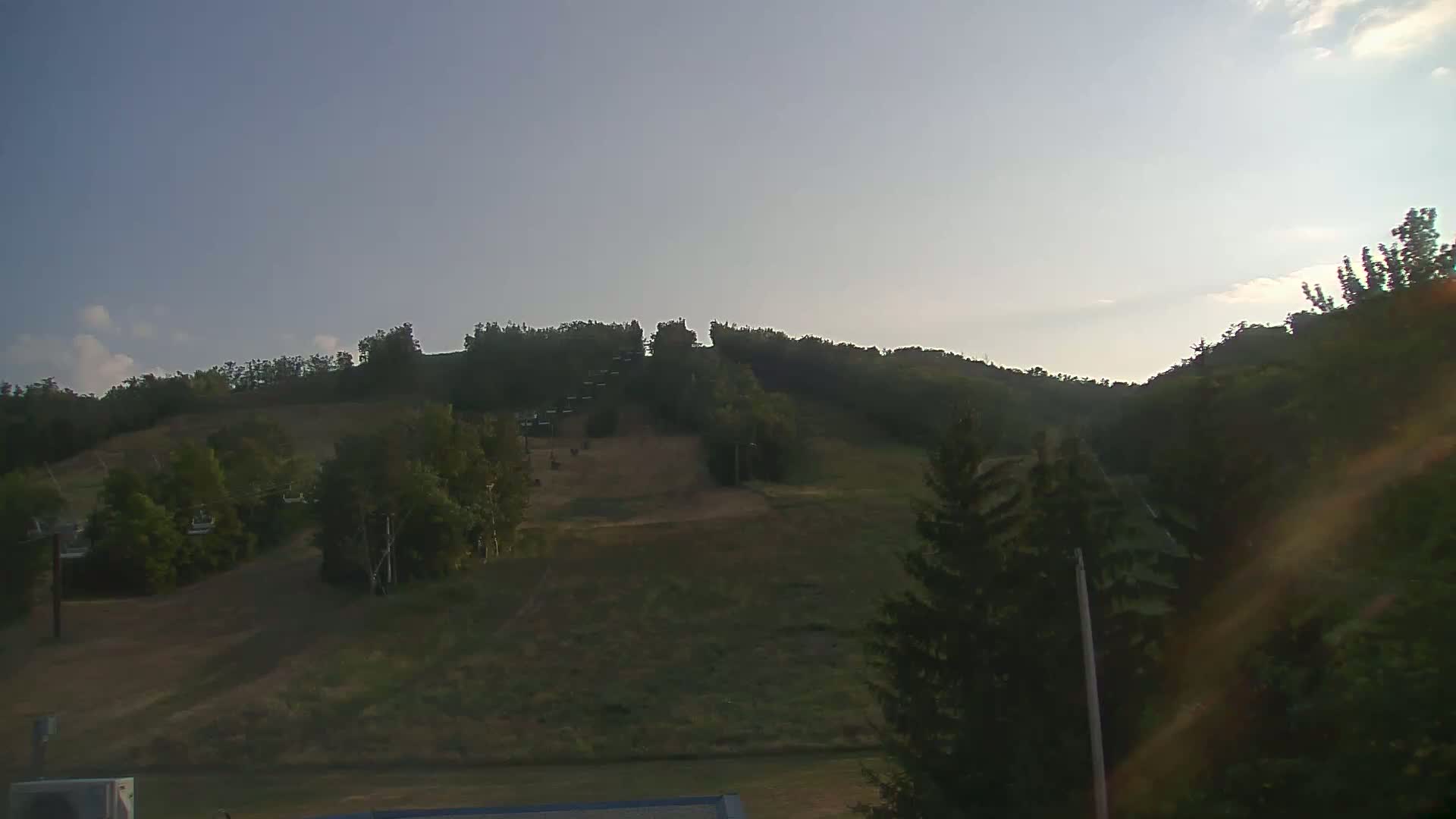 Blue Mountain Valley Base Ski Slopes Live Cam - Collingwood, Blue Mountains, Simcoe, Ontario, Canada