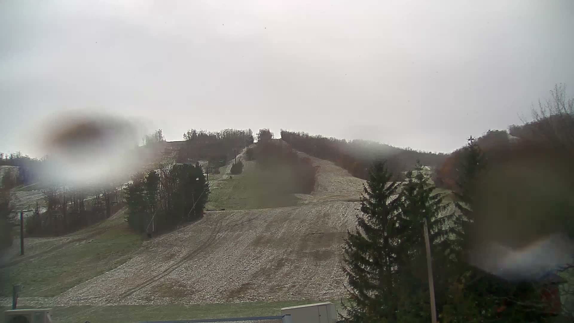 Blue Mountain Valley Base Ski Slopes Live Cam - Collingwood, Blue Mountains, Simcoe, Ontario, Canada