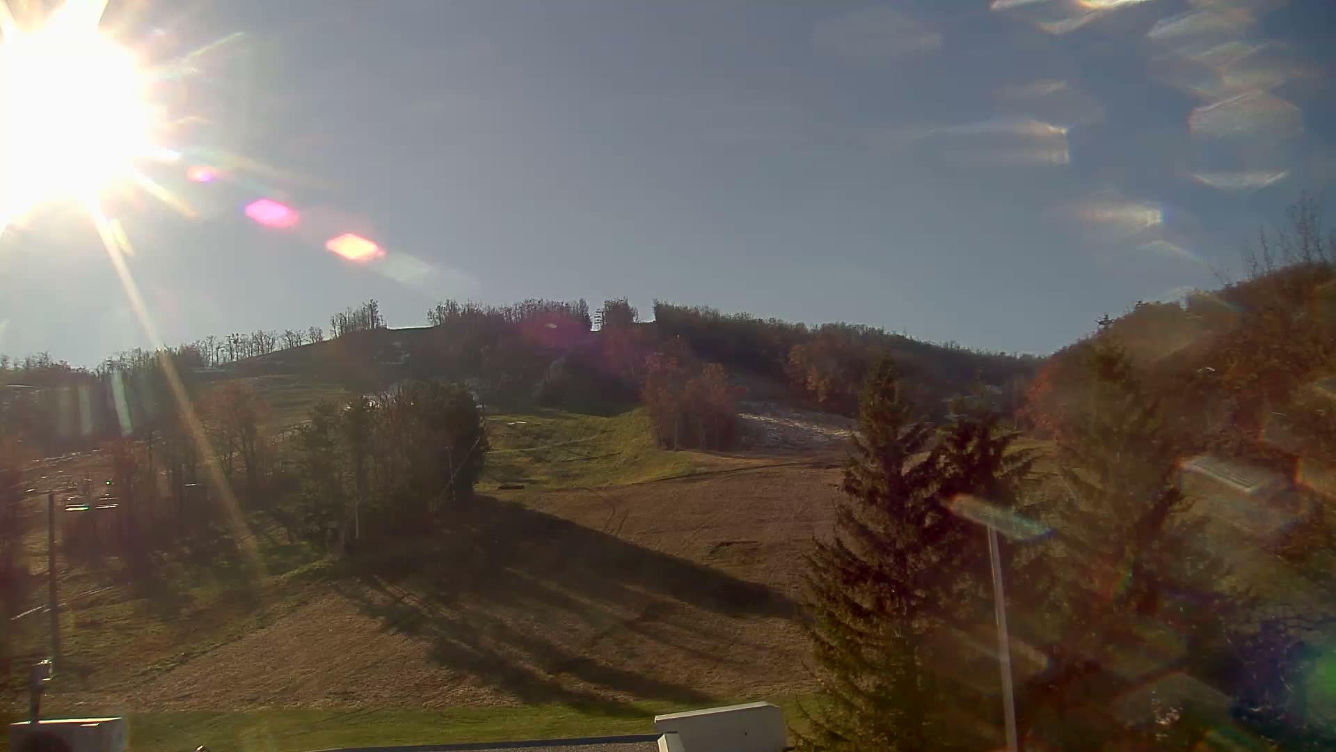 Blue Mountain Valley Base Ski Slopes Live Cam - Collingwood, Blue Mountains, Simcoe, Ontario, Canada