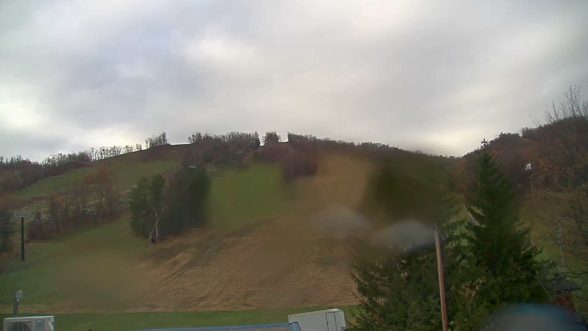 Blue Mountain Valley Base Ski Slopes Live Cam - Collingwood, Blue Mountains, Simcoe, Ontario, Canada