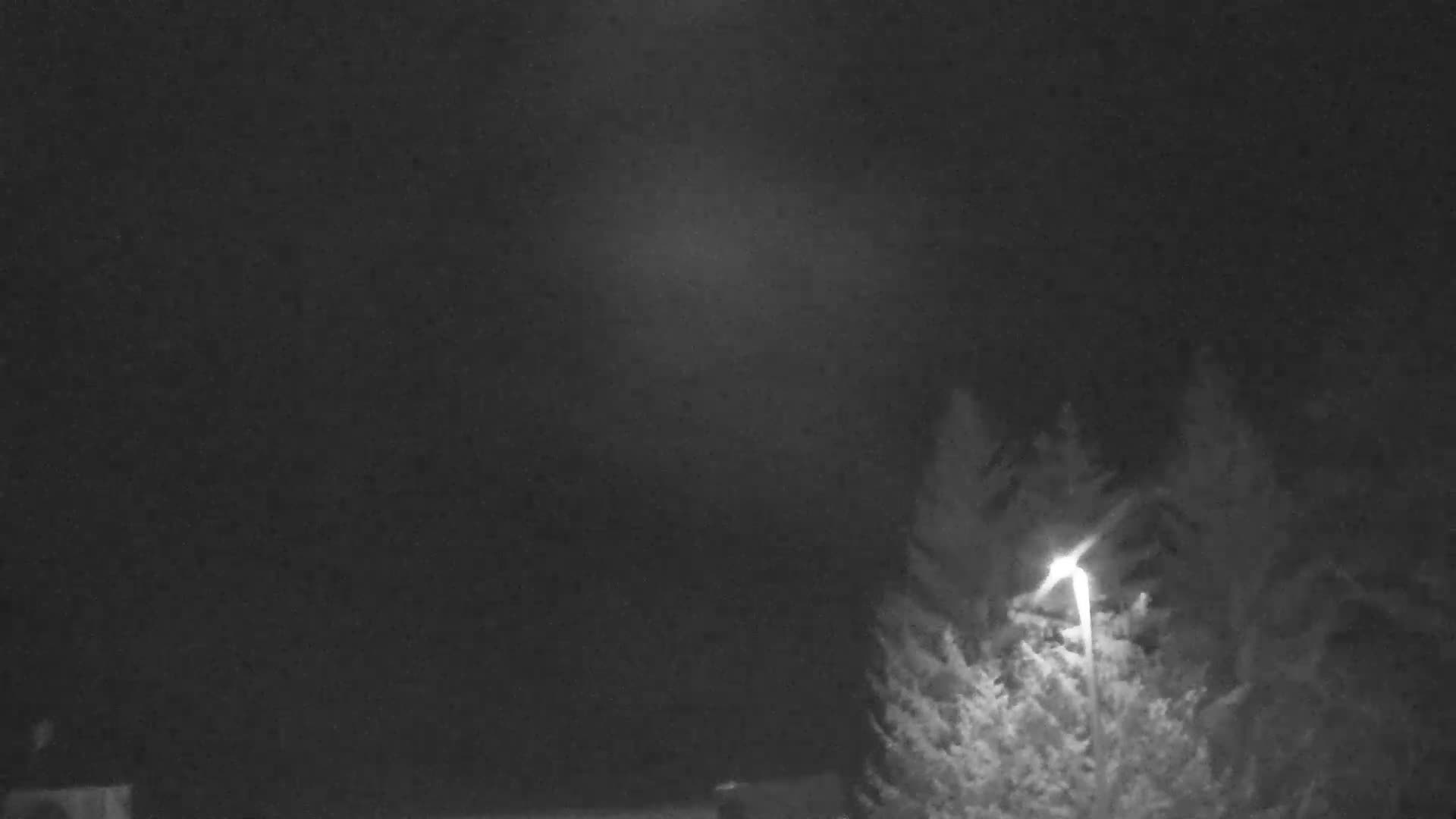 Blue Mountain Valley Base Ski Slopes Live Cam - Collingwood, Blue Mountains, Simcoe, Ontario, Canada