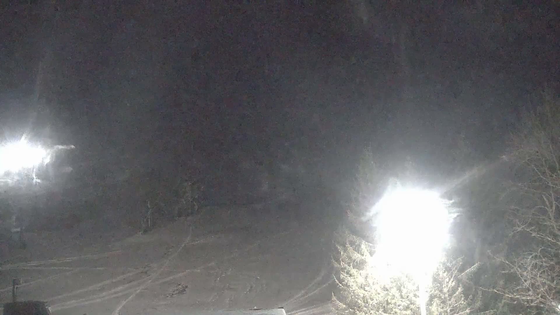 Blue Mountain Valley Base Ski Slopes Live Cam - Collingwood, Blue Mountains, Simcoe, Ontario, Canada