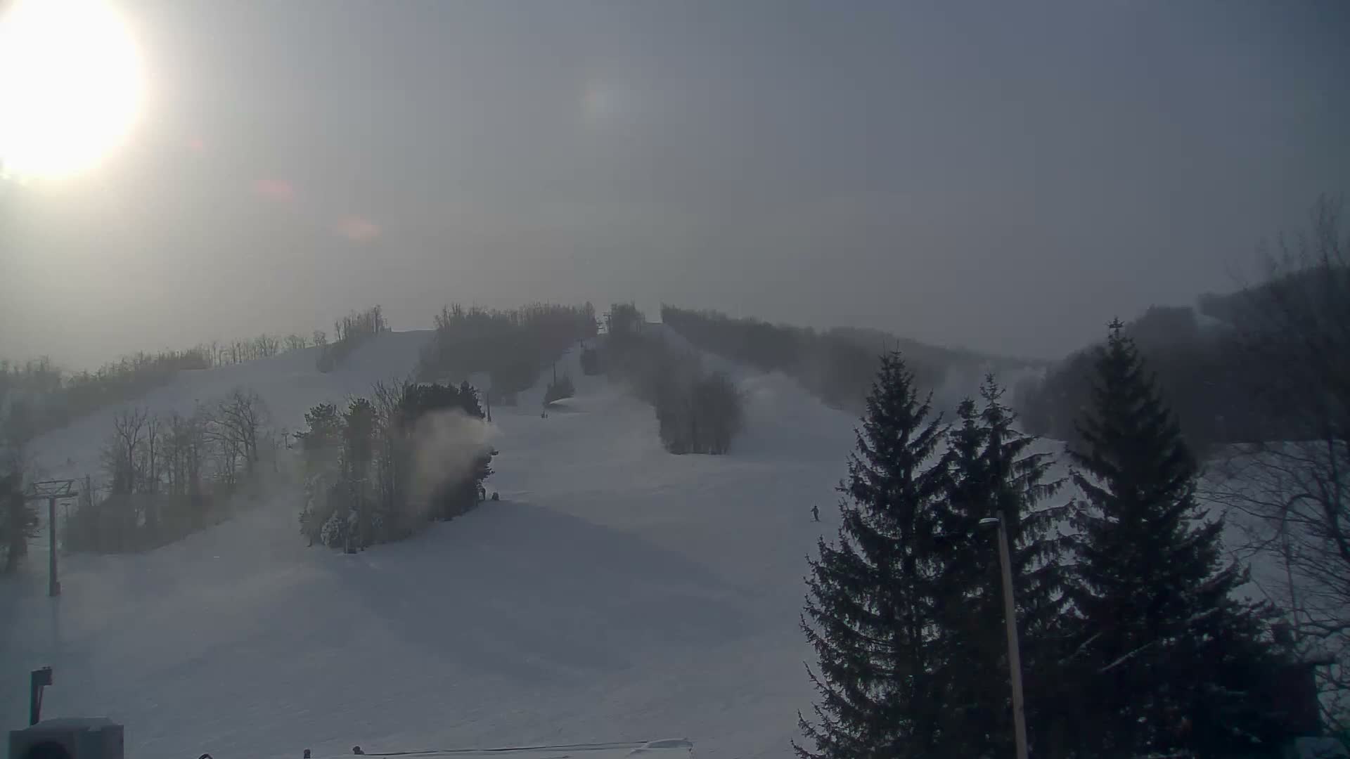 Blue Mountain Valley Base Ski Slopes Live Cam - Collingwood, Blue Mountains, Simcoe, Ontario, Canada