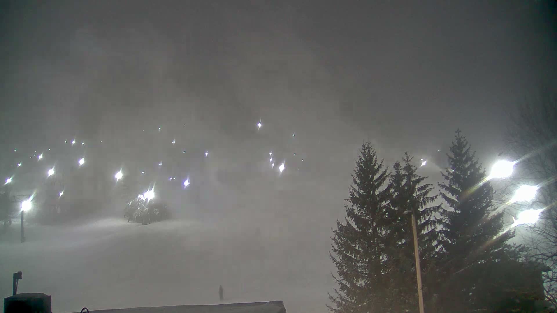 Blue Mountain Valley Base Ski Slopes Live Cam - Collingwood, Blue Mountains, Simcoe, Ontario, Canada