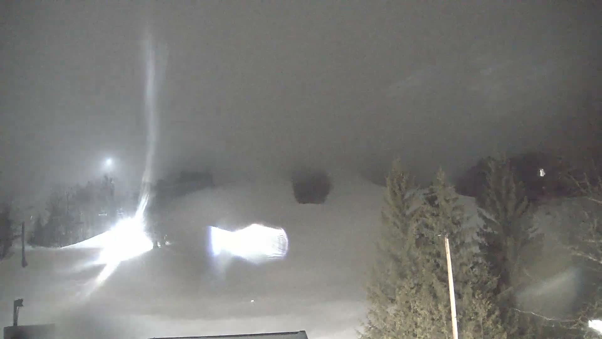 Blue Mountain Valley Base Ski Slopes Live Cam - Collingwood, Blue Mountains, Simcoe, Ontario, Canada