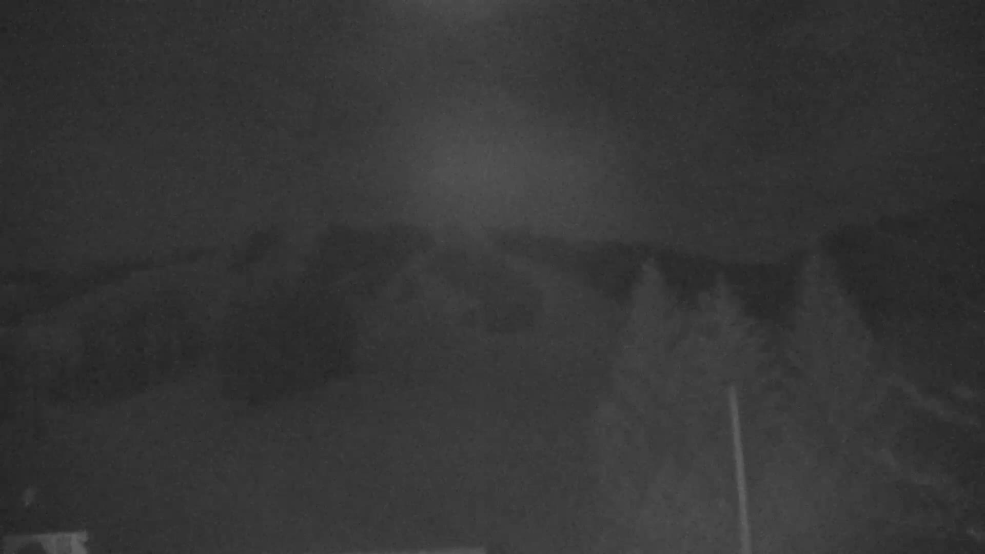 Blue Mountain Valley Base Ski Slopes Live Cam - Collingwood, Blue Mountains, Simcoe, Ontario, Canada