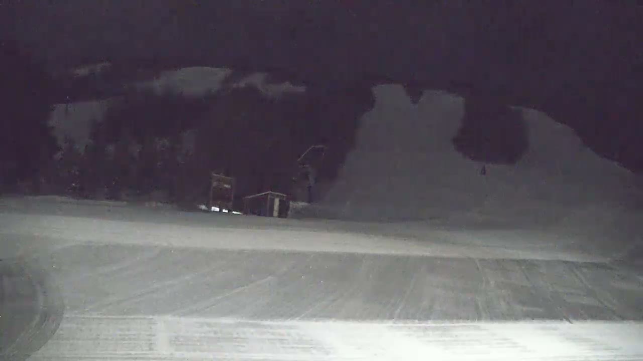 Blue Mountain North Base Ski Slopes Live Cam - Collingwood, Blue Mountains, Simcoe, Ontario, Canada