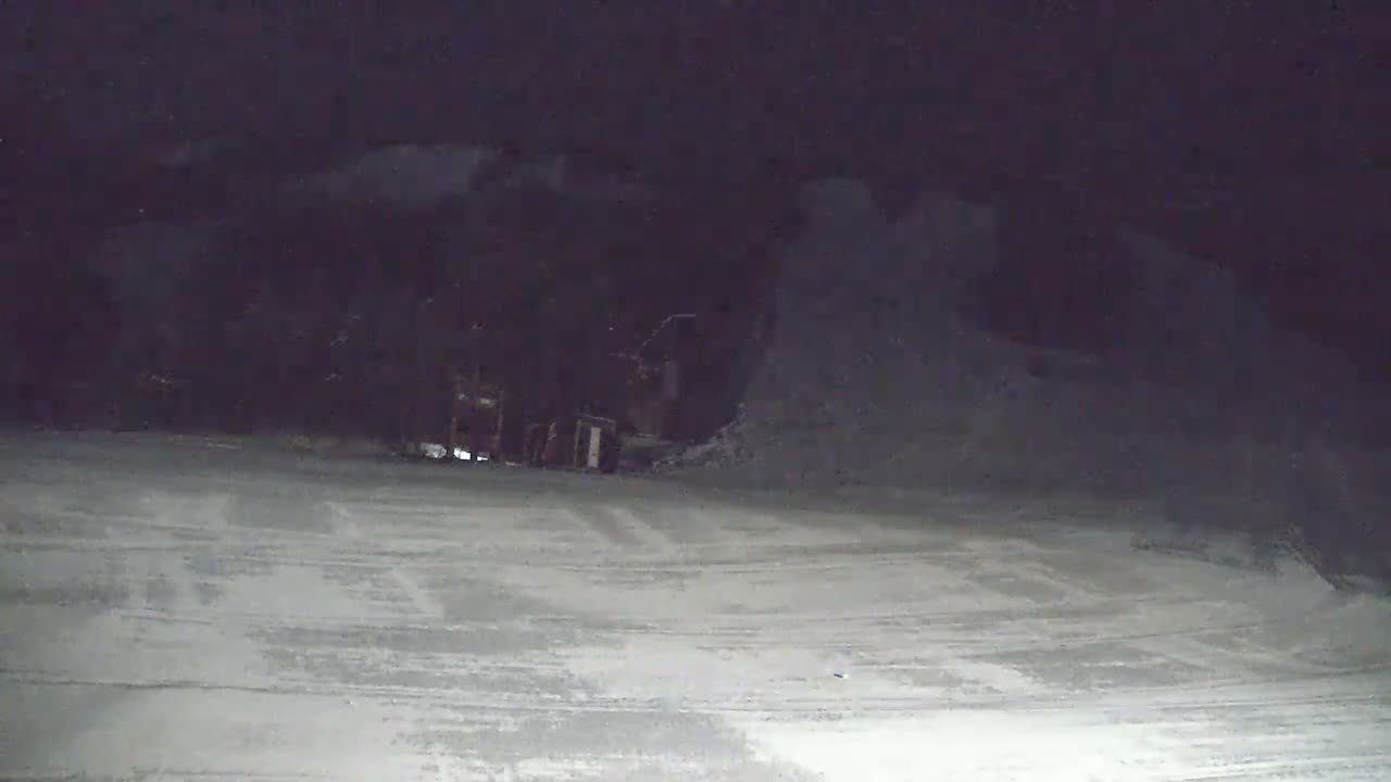 Blue Mountain North Base Ski Slopes Live Cam - Collingwood, Blue Mountains, Simcoe, Ontario, Canada