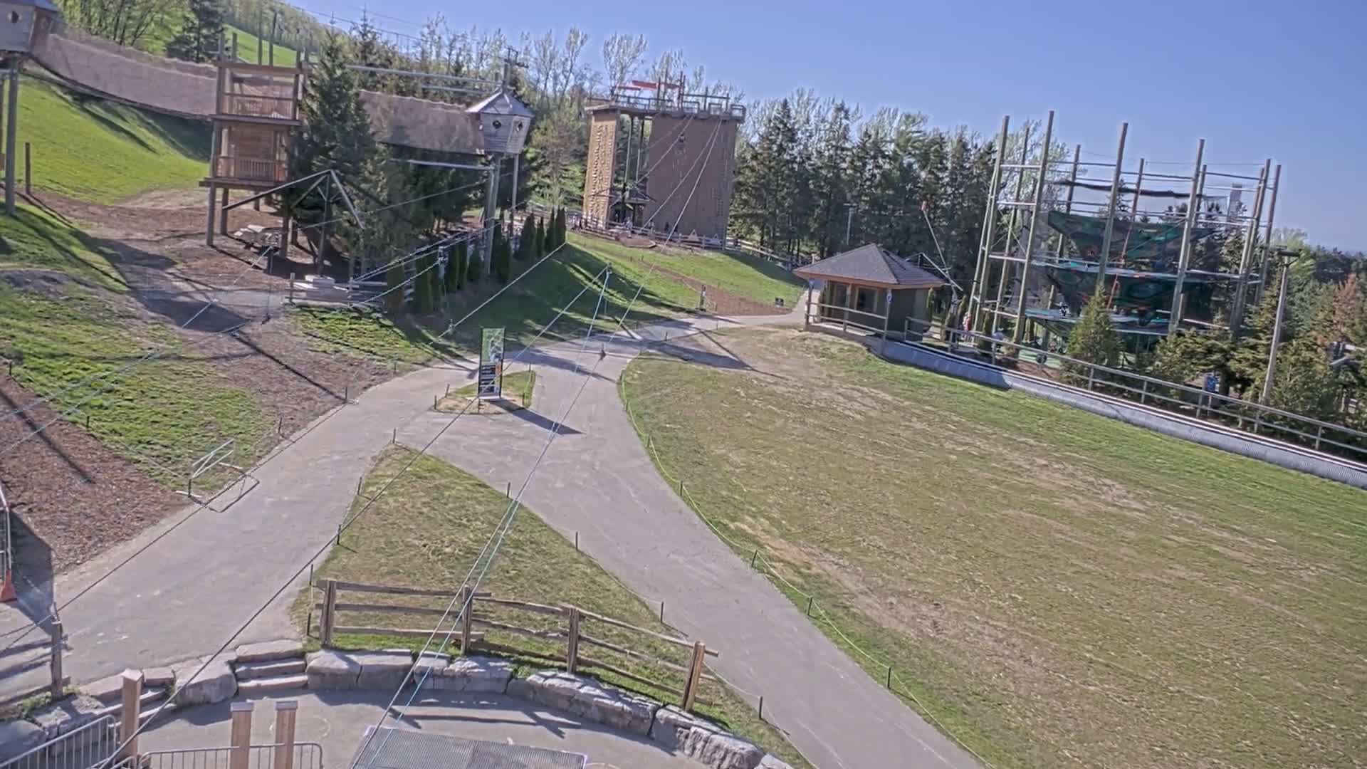 Blue Mountain Village Hotel Area & Collingwood City Skyline Live Cam - Collingwood, Blue Mountains, Simcoe, Ontario, Canada