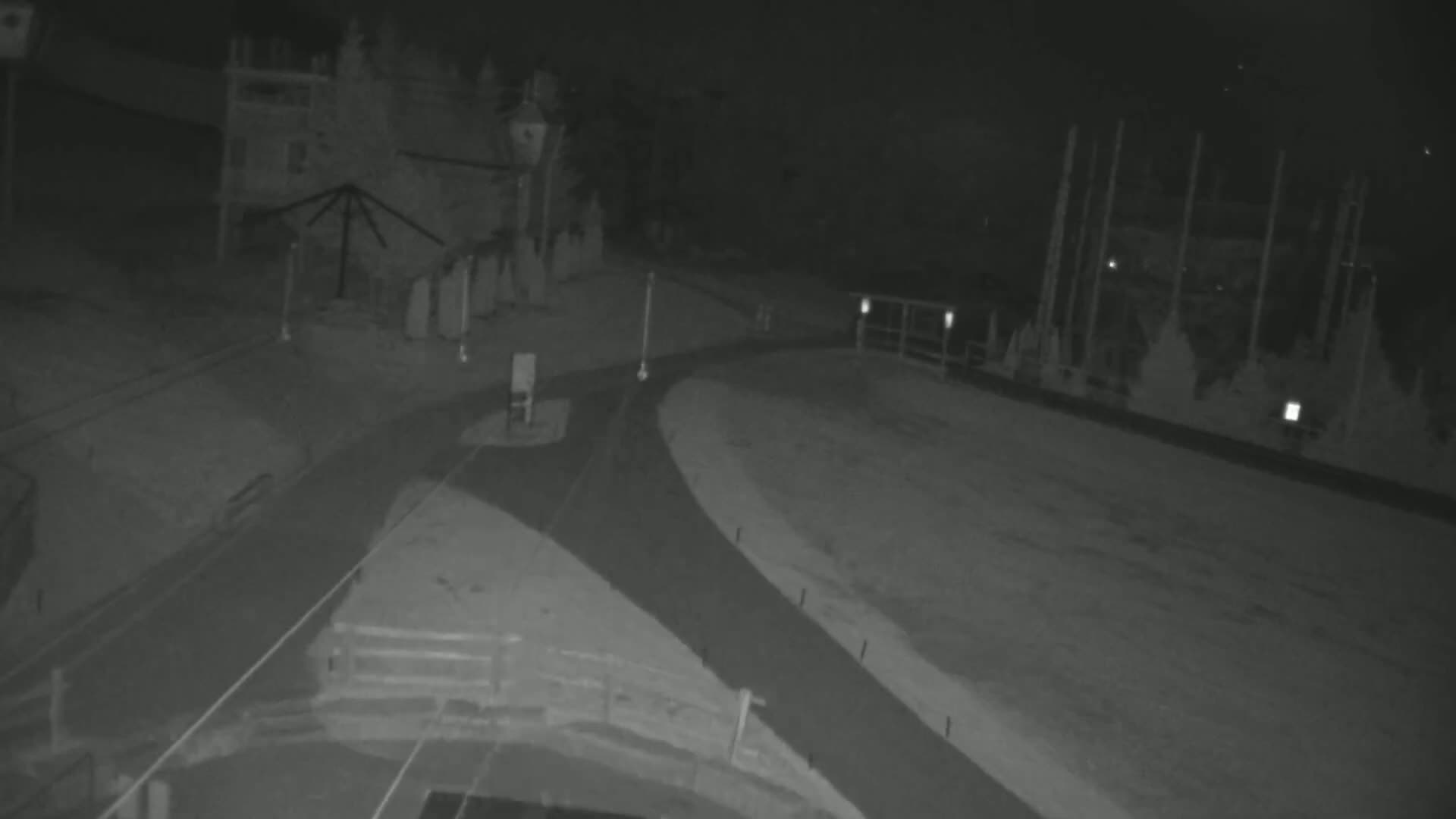 Blue Mountain Village Hotel Area & Collingwood City Skyline Live Cam - Collingwood, Blue Mountains, Simcoe, Ontario, Canada