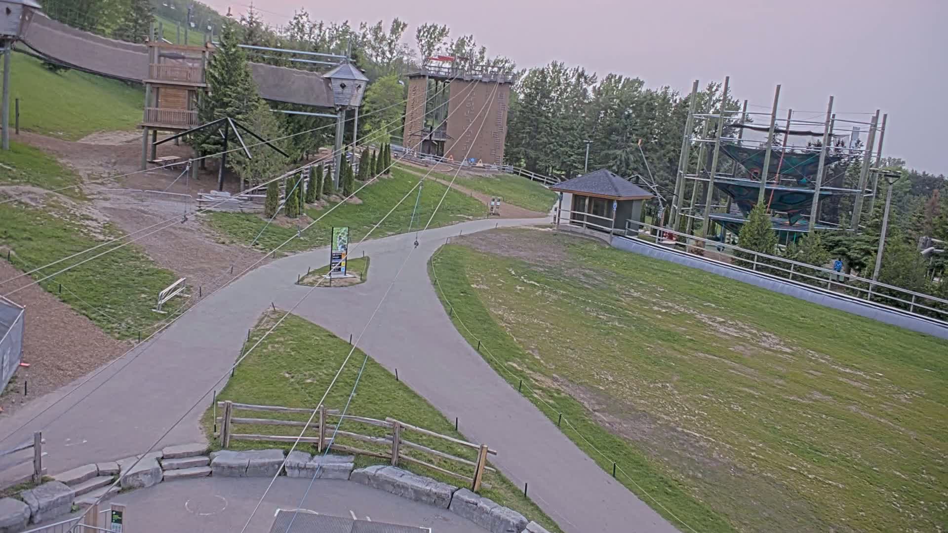 Blue Mountain Village Hotel Area & Collingwood City Skyline Live Cam - Collingwood, Blue Mountains, Simcoe, Ontario, Canada