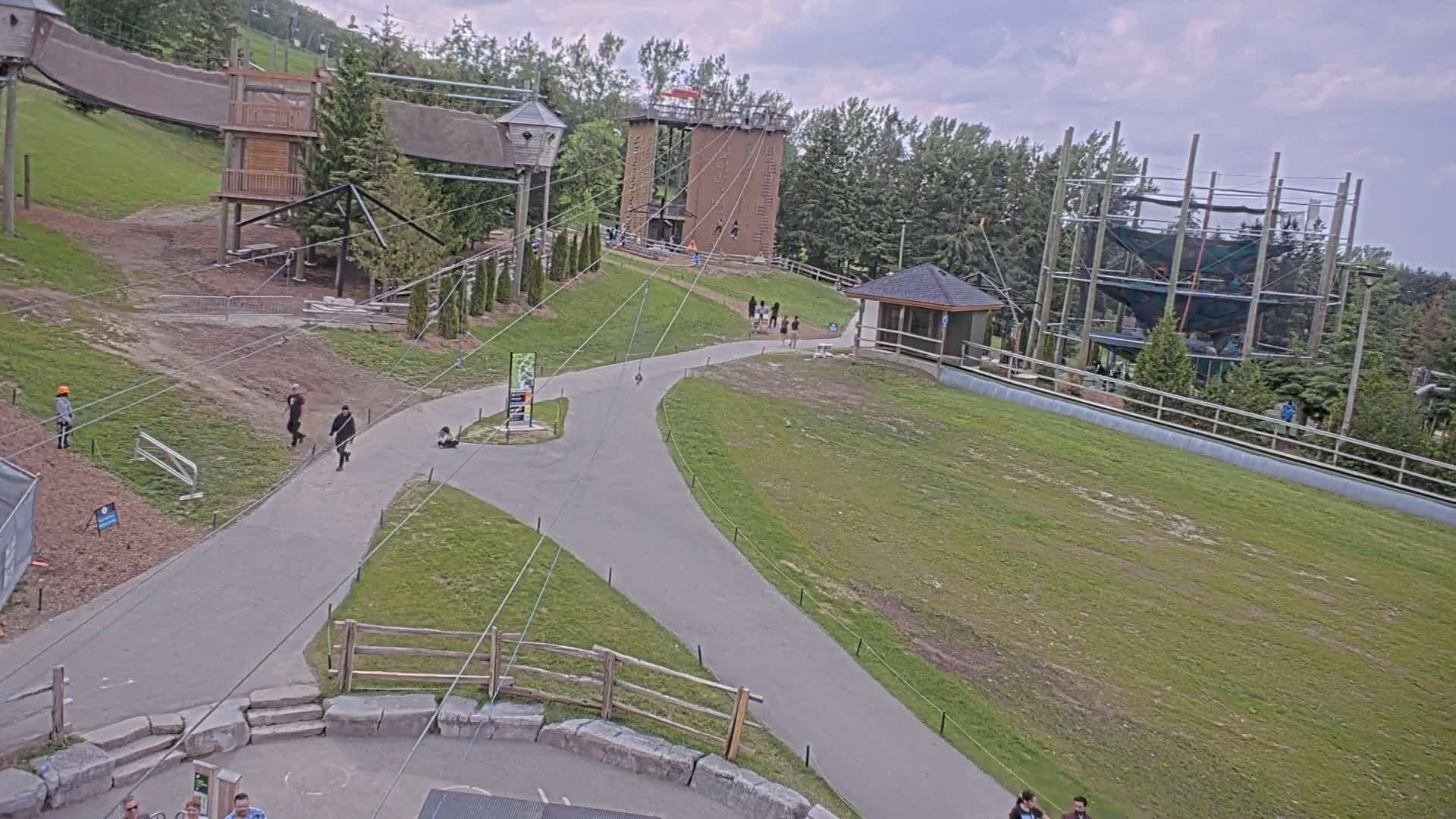Blue Mountain Village Hotel Area & Collingwood City Skyline Live Cam - Collingwood, Blue Mountains, Simcoe, Ontario, Canada