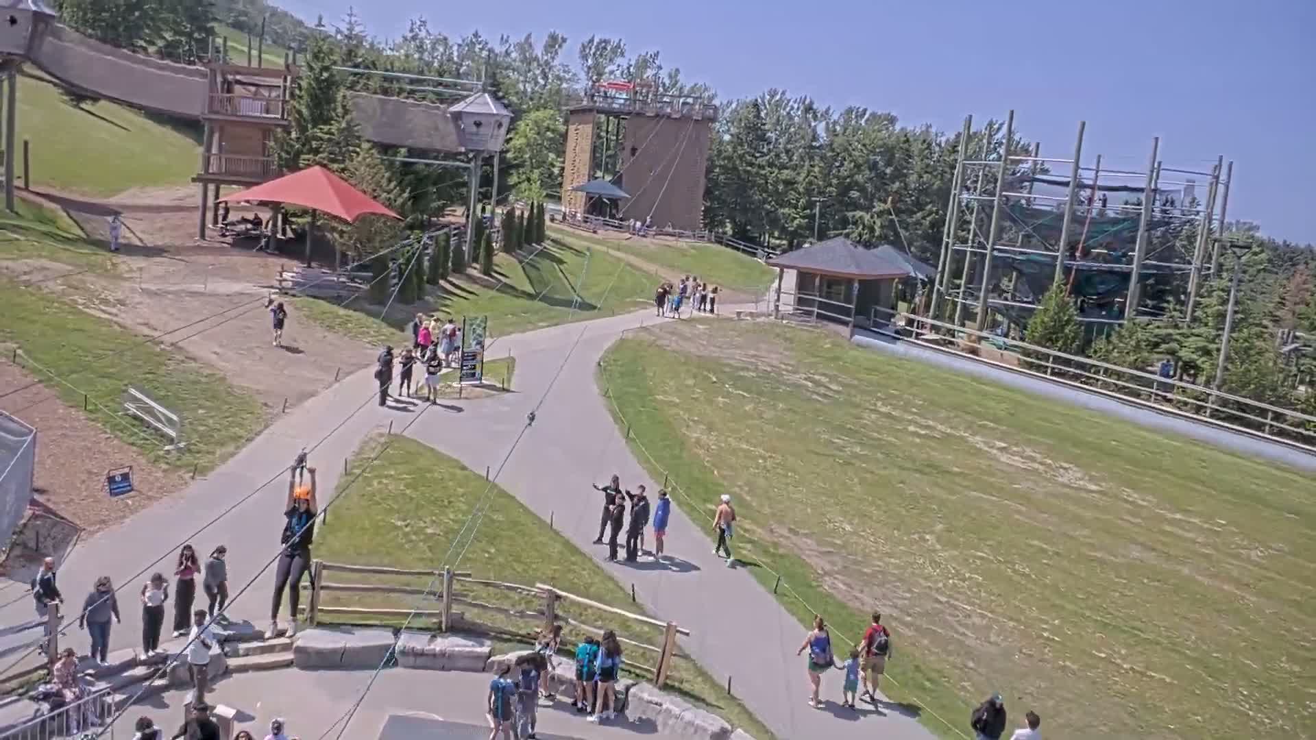Blue Mountain Village Hotel Area & Collingwood City Skyline Live Cam - Collingwood, Blue Mountains, Simcoe, Ontario, Canada