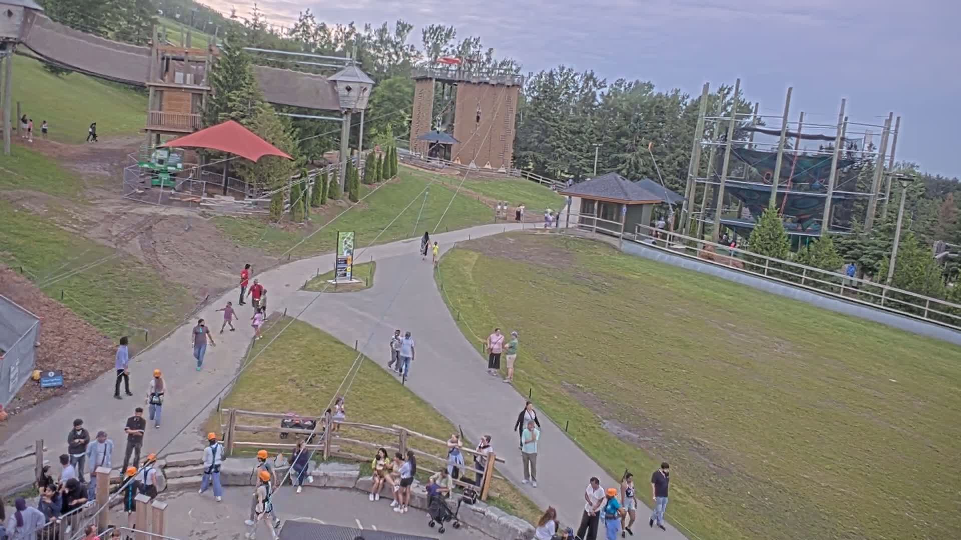 Blue Mountain Village Hotel Area & Collingwood City Skyline Live Cam - Collingwood, Blue Mountains, Simcoe, Ontario, Canada