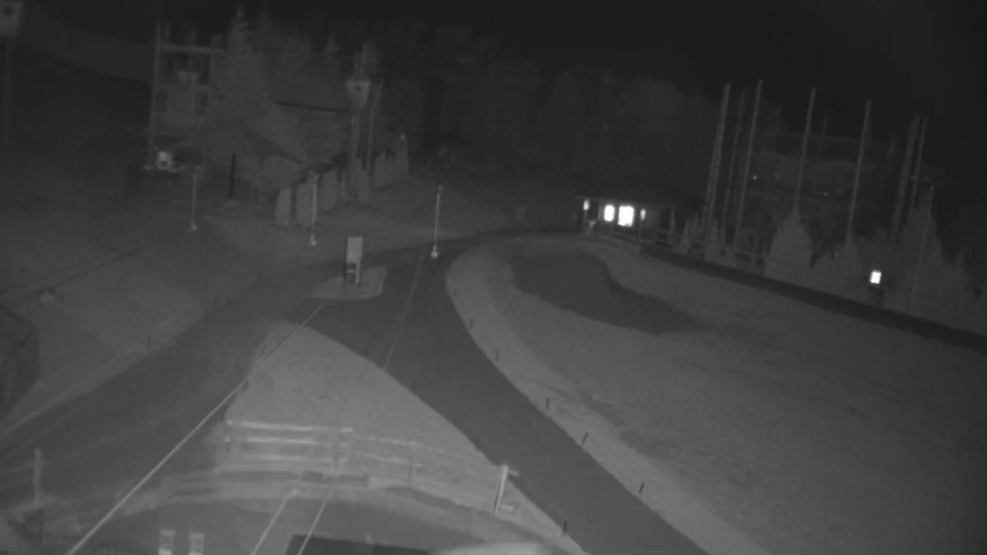 Blue Mountain Village Hotel Area & Collingwood City Skyline Live Cam - Collingwood, Blue Mountains, Simcoe, Ontario, Canada