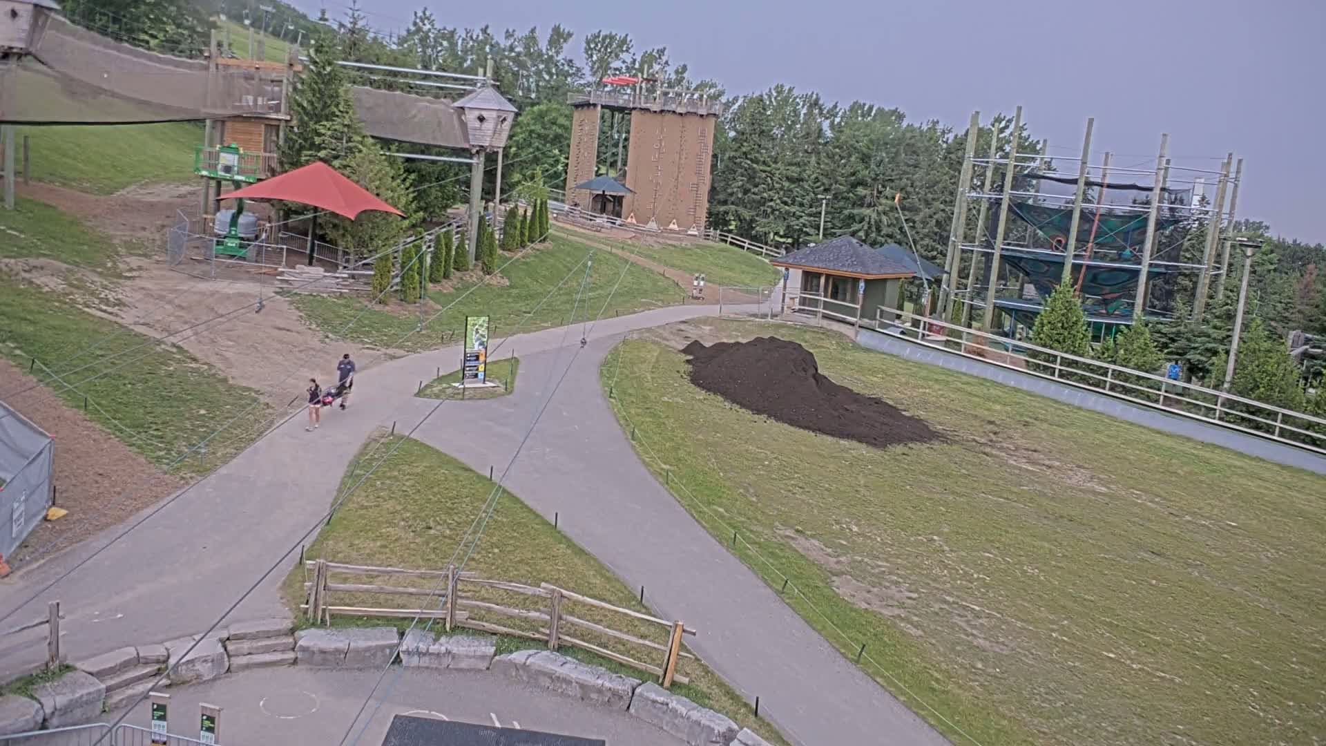 Blue Mountain Village Hotel Area & Collingwood City Skyline Live Cam - Collingwood, Blue Mountains, Simcoe, Ontario, Canada