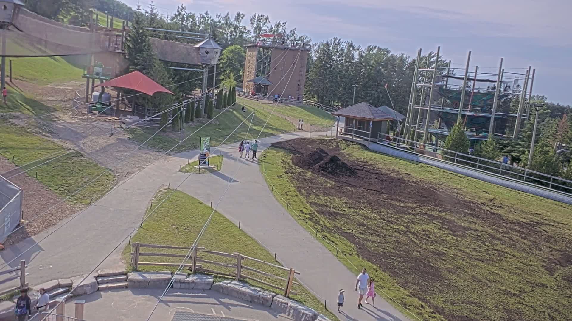 Blue Mountain Village Hotel Area & Collingwood City Skyline Live Cam - Collingwood, Blue Mountains, Simcoe, Ontario, Canada