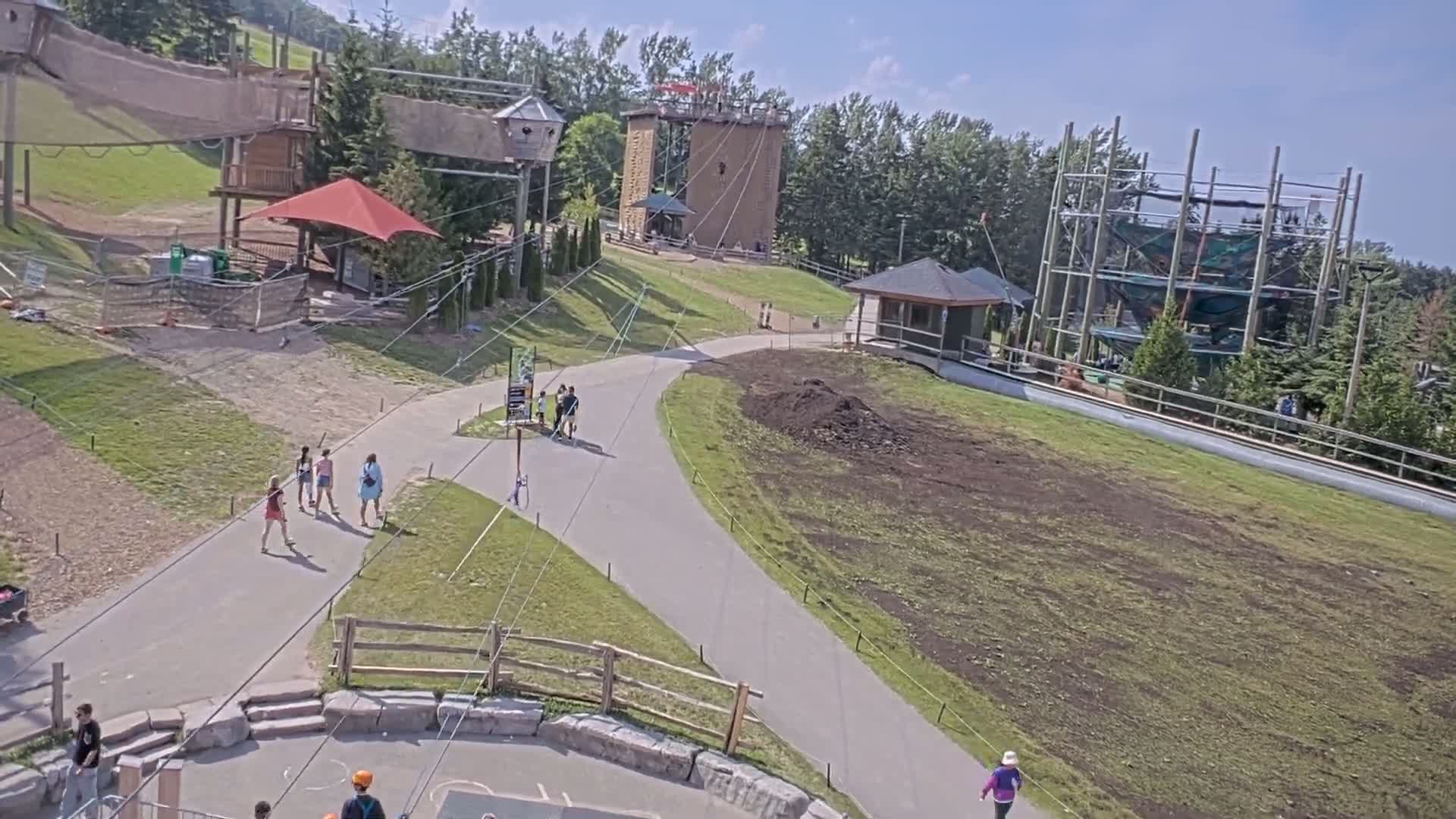 Blue Mountain Village Hotel Area & Collingwood City Skyline Live Cam - Collingwood, Blue Mountains, Simcoe, Ontario, Canada