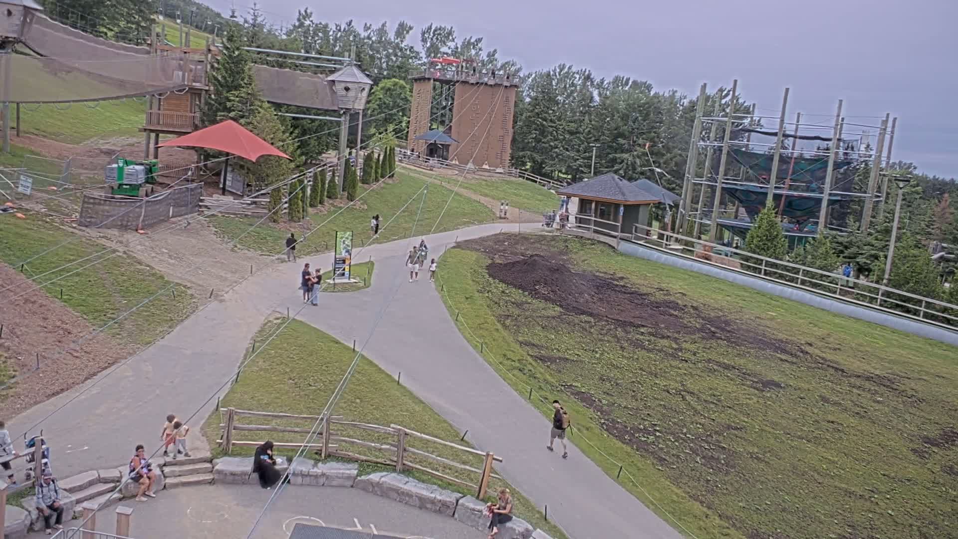 Blue Mountain Village Hotel Area & Collingwood City Skyline Live Cam - Collingwood, Blue Mountains, Simcoe, Ontario, Canada